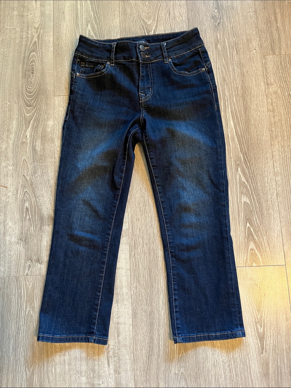 Warehouse One Blue Jean fitted and straight Capris.